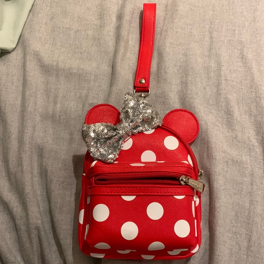 Disney Loungefly Minnie wristlet